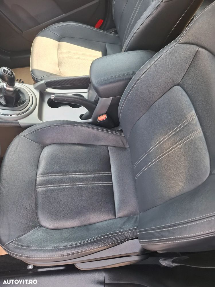 Kia Sportage 1.7 CRDI 2WD ISG Dream-Team Edition - 12