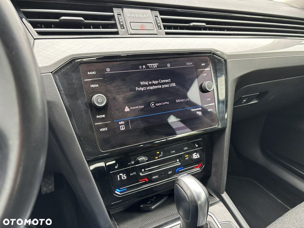 Volkswagen Passat - 17
