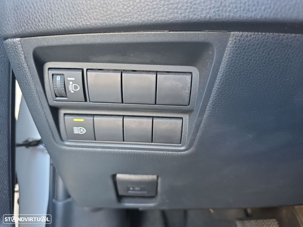 Toyota Yaris 1.5 HDF Comfort Plus - 23