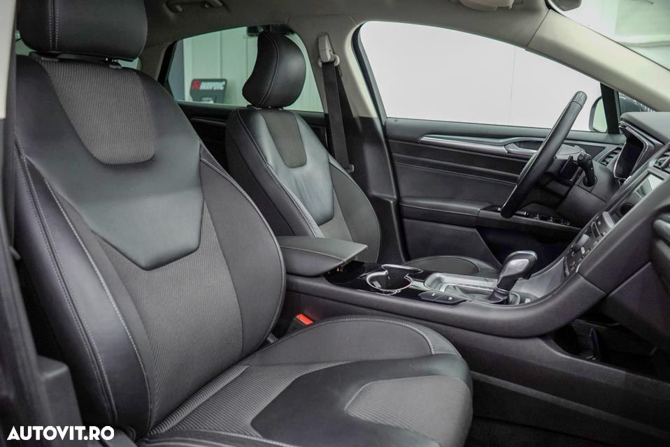Ford Mondeo 2.0 TDCi Powershift AWD Titanium - 13