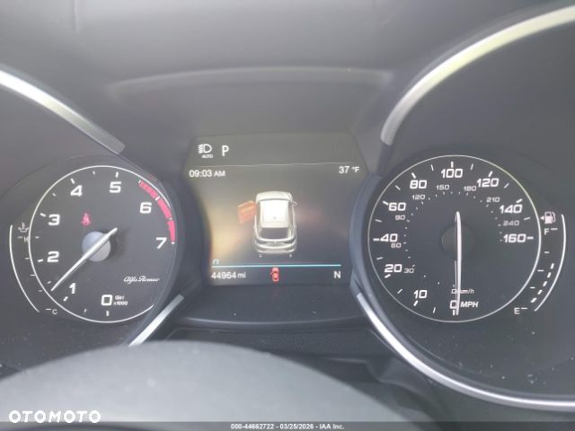 Alfa Romeo Stelvio 2.0 Turbo 16V AT8-Q4 Ti - 9