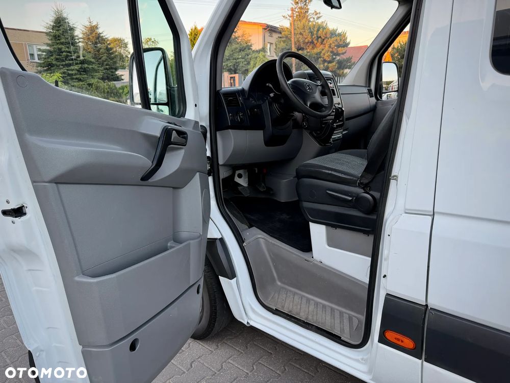 Mercedes-Benz SPRINTER DOKA / 7 OSÓB / NAJDŁUŻSZY ROZSTAW / RARYTAS / SOLIDNA SKRZYNIA - 11