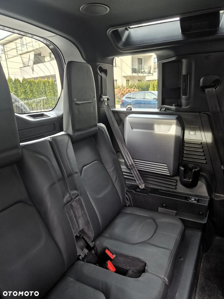 Land Rover Defender 3.0 P400 mHEV X - 13