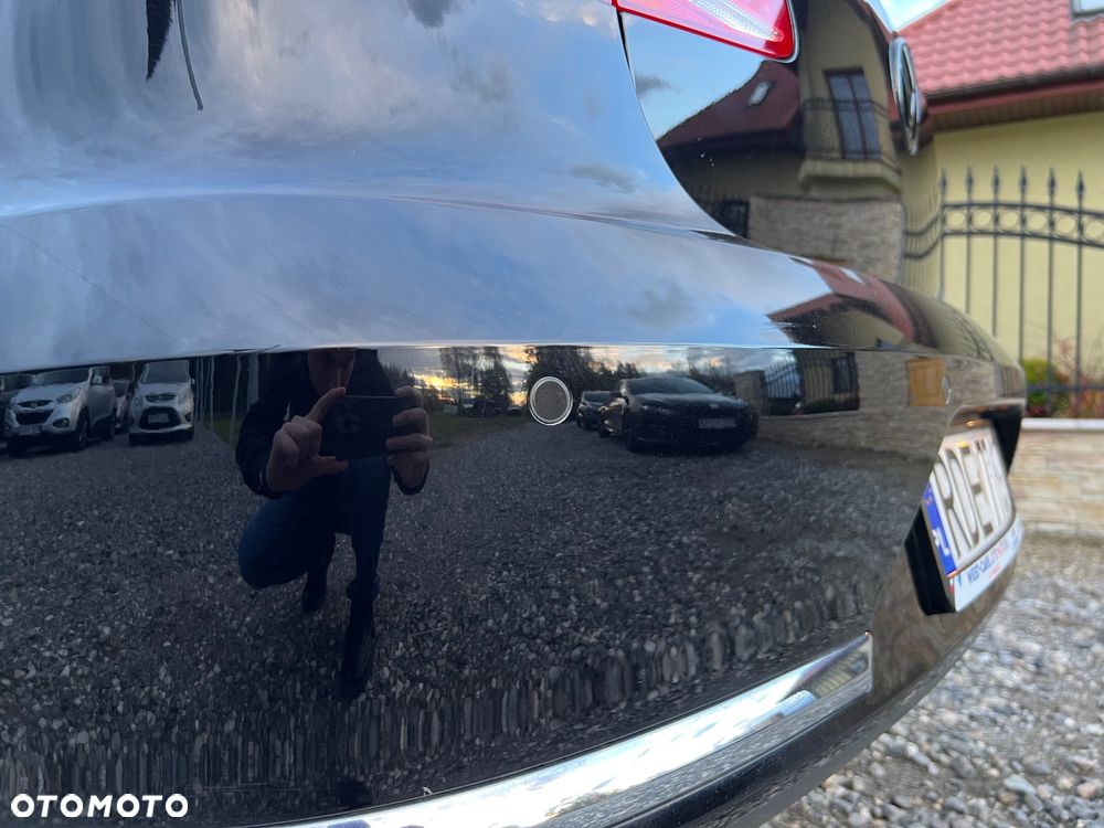 Volkswagen Passat - 36