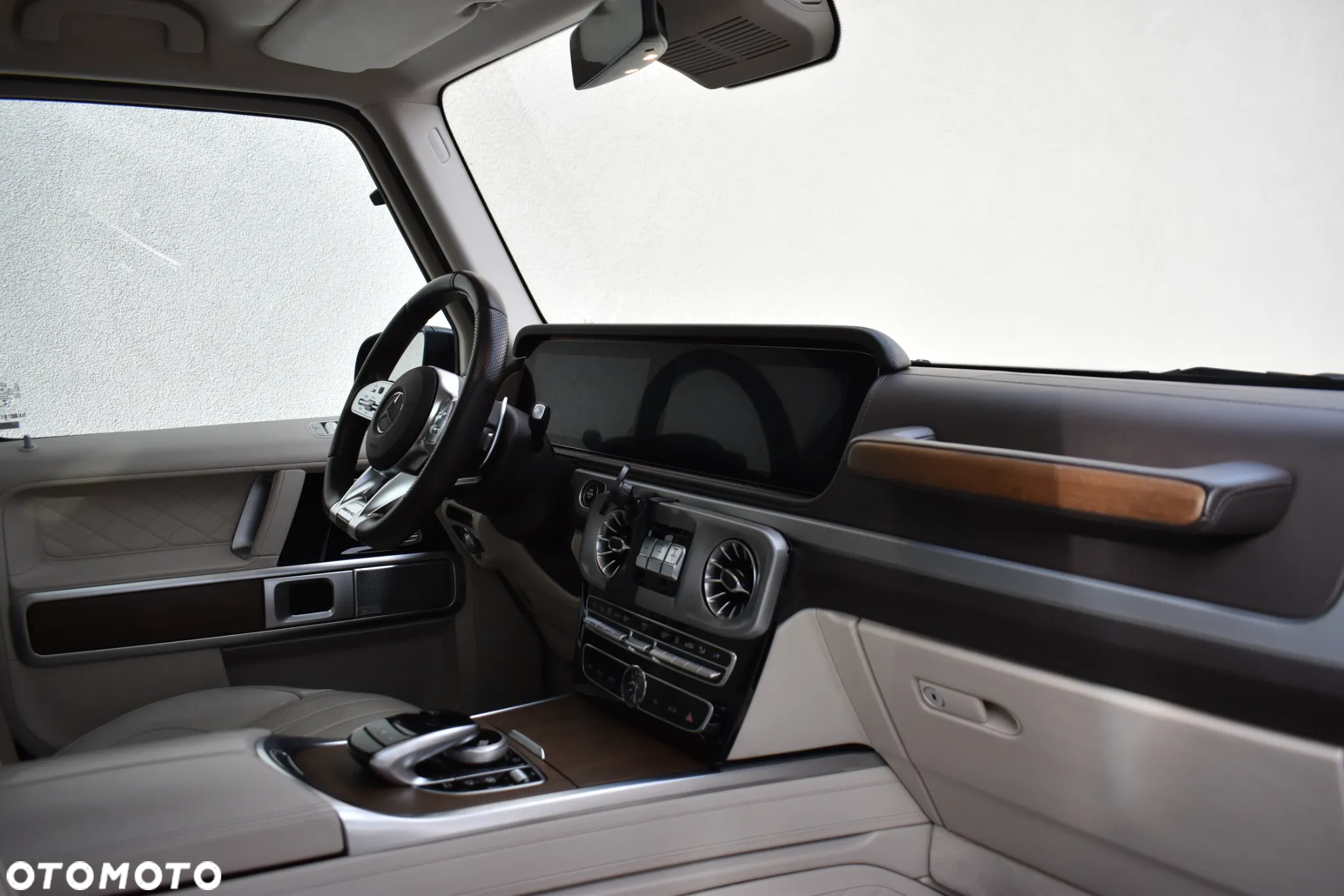 Mercedes-Benz Klasa G AMG 63 AMG Speedshift 9G-TRONIC - 14