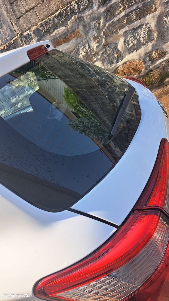 Toyota Yaris 1.5 HSD Exclusive+P.Luxury - 15