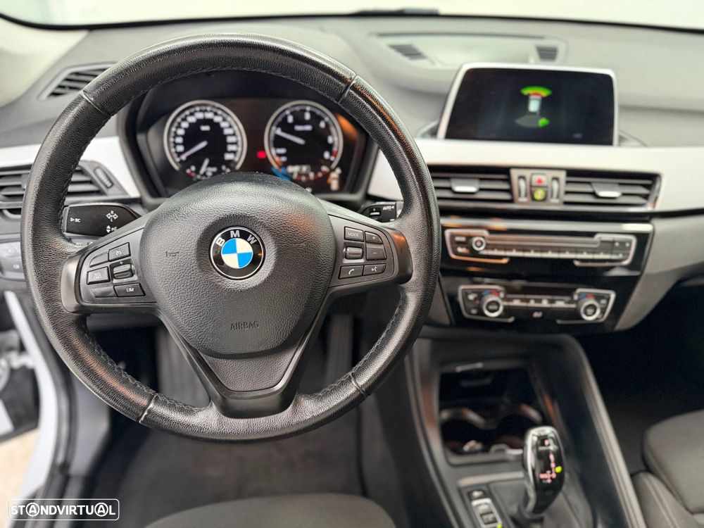 BMW X1 16 d sDrive Auto Line Sport - 9