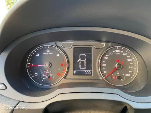 Audi Q3 2.0 TDI S tronic design - 22