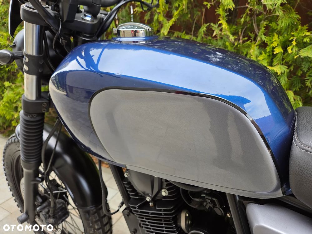 Brixton Cromwell - 12