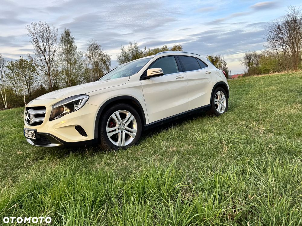 Mercedes-Benz GLA 200 7G-DCT SCORE - 3