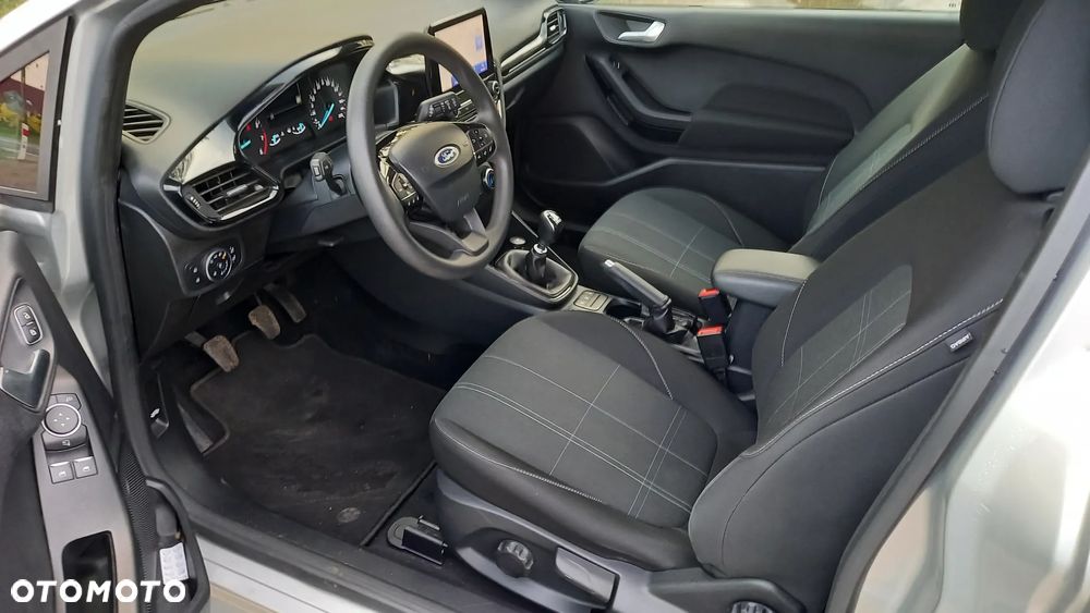 Ford Fiesta - 12