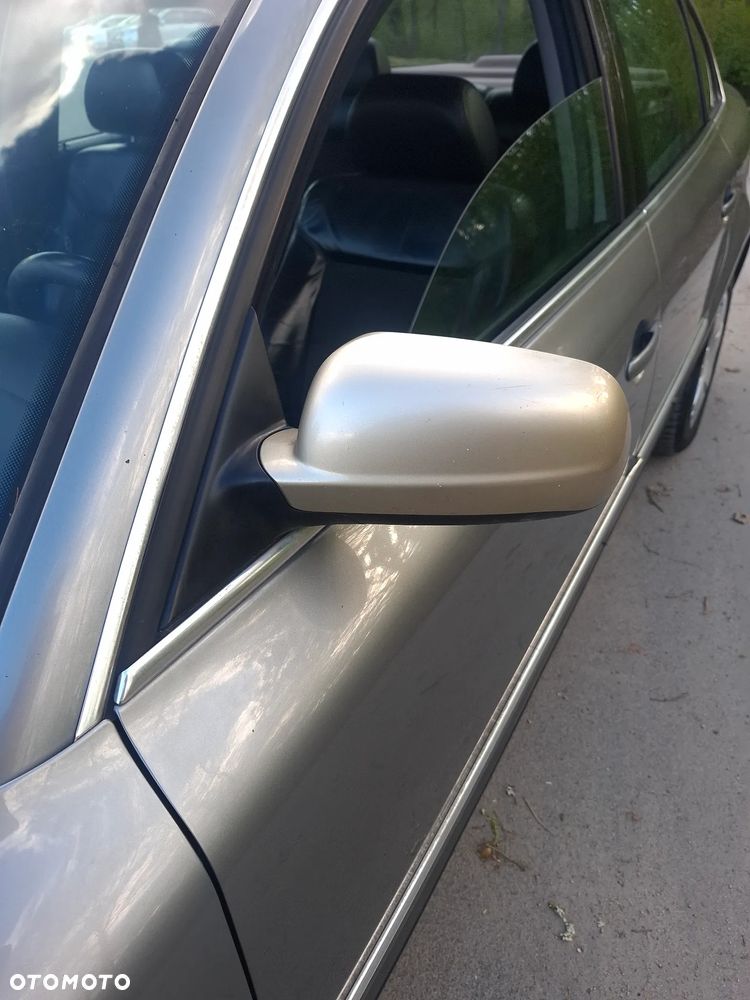 Volkswagen Passat 1.9 TDI Highline - 10