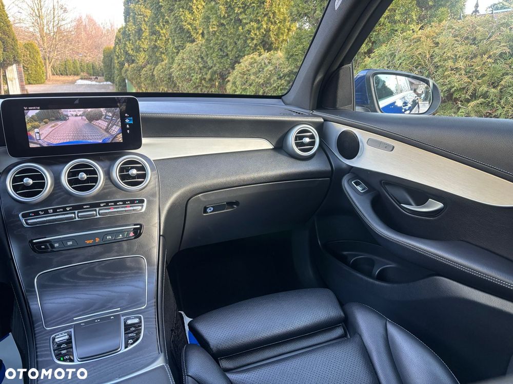 Mercedes-Benz GLC 220 d 4Matic 9G-TRONIC Exclusive - 24