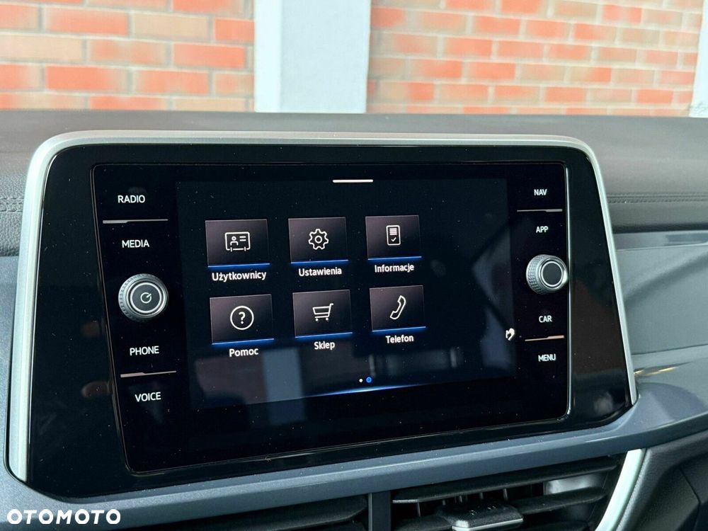 Volkswagen T-Roc - 24