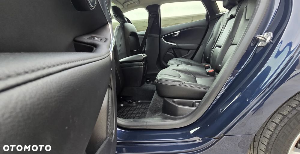 Volvo V40 - 36