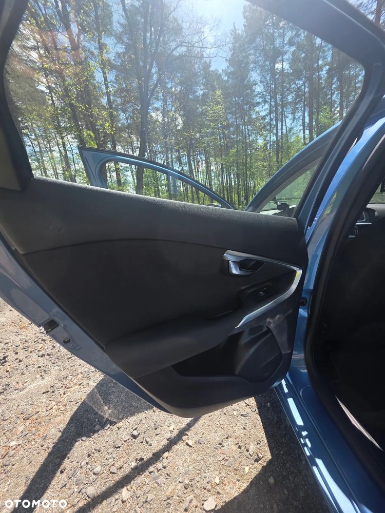 Volvo V40 D4 Momentum - 16
