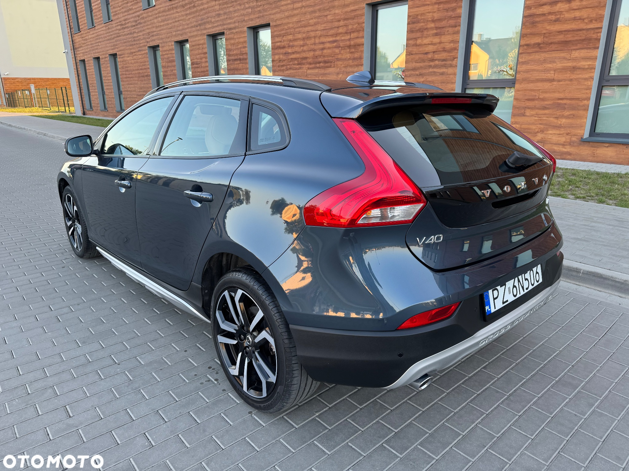 Volvo V40 Cross Country T3 Geartronic Momentum - 16