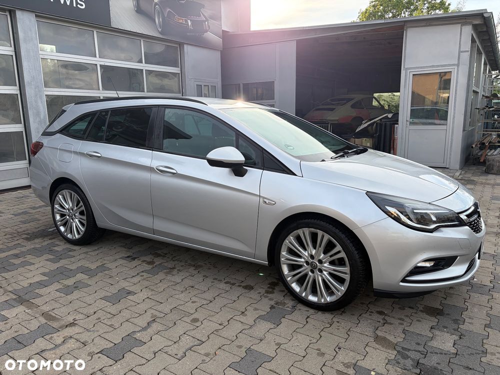 Opel Astra 1.6 D Start/Stop Dynamic - 2