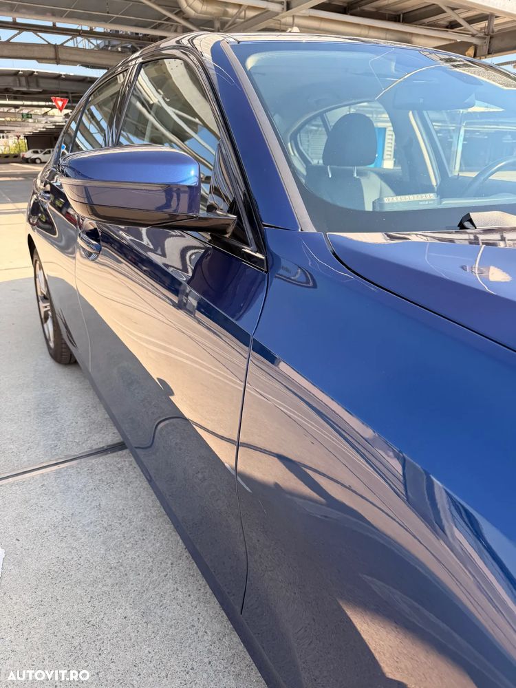 BMW Seria 3 318d Aut. - 8