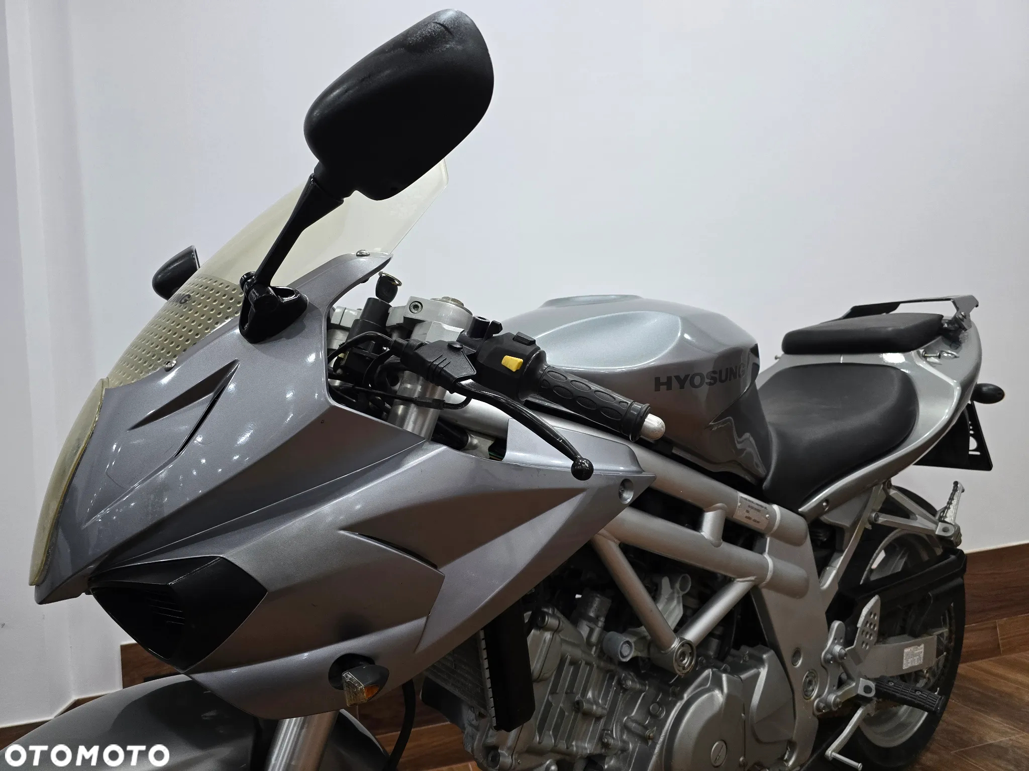 Hyosung GT - 5