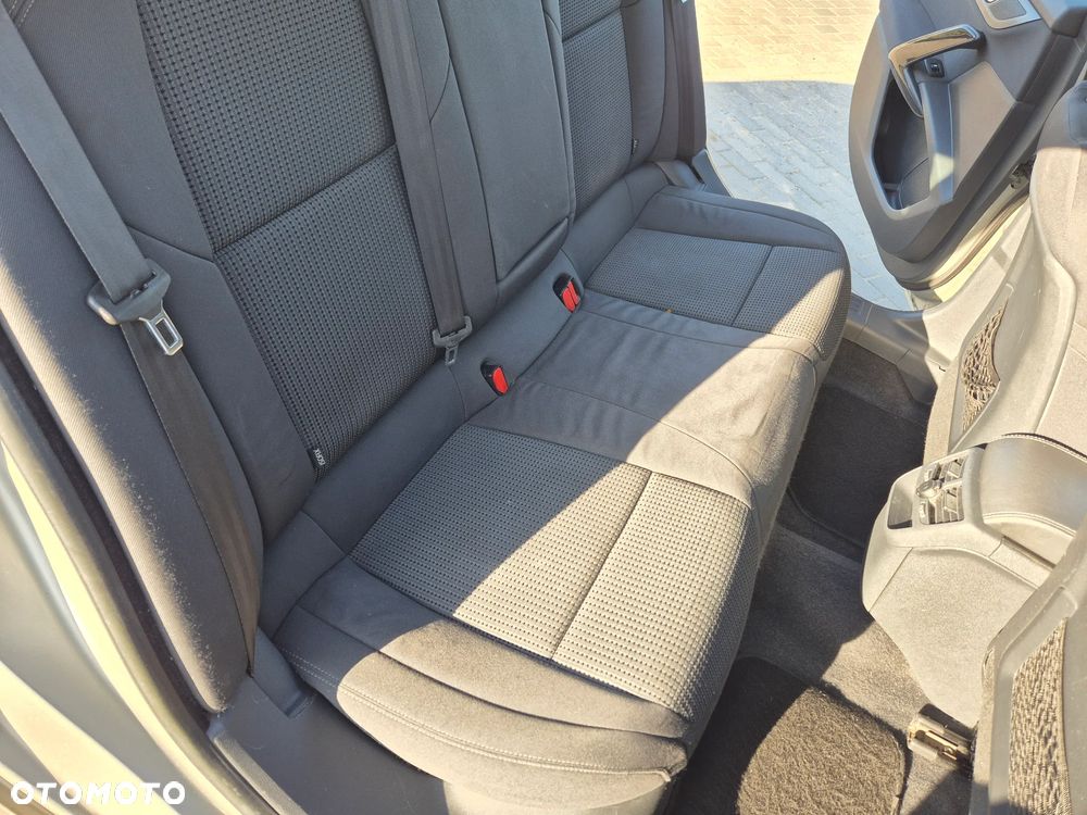 Peugeot 508 HDi FAP 140 Active - 12