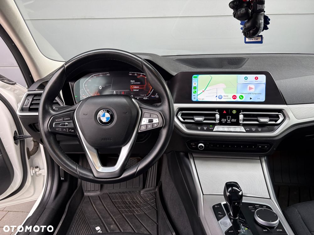 BMW Seria 3 318i - 21