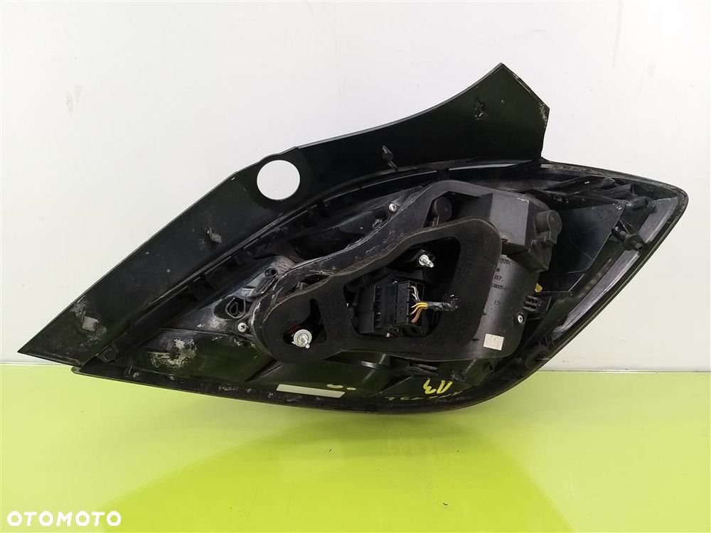 Lampa lewa tylna tył Opel Astra  III H 2004-2013R 5DRZWI VISTEON 13222324 - 4