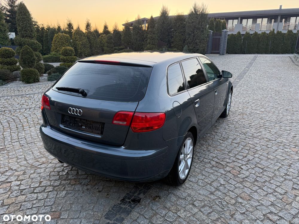 Audi A3 Sportback 1.6 Ambiente - 8