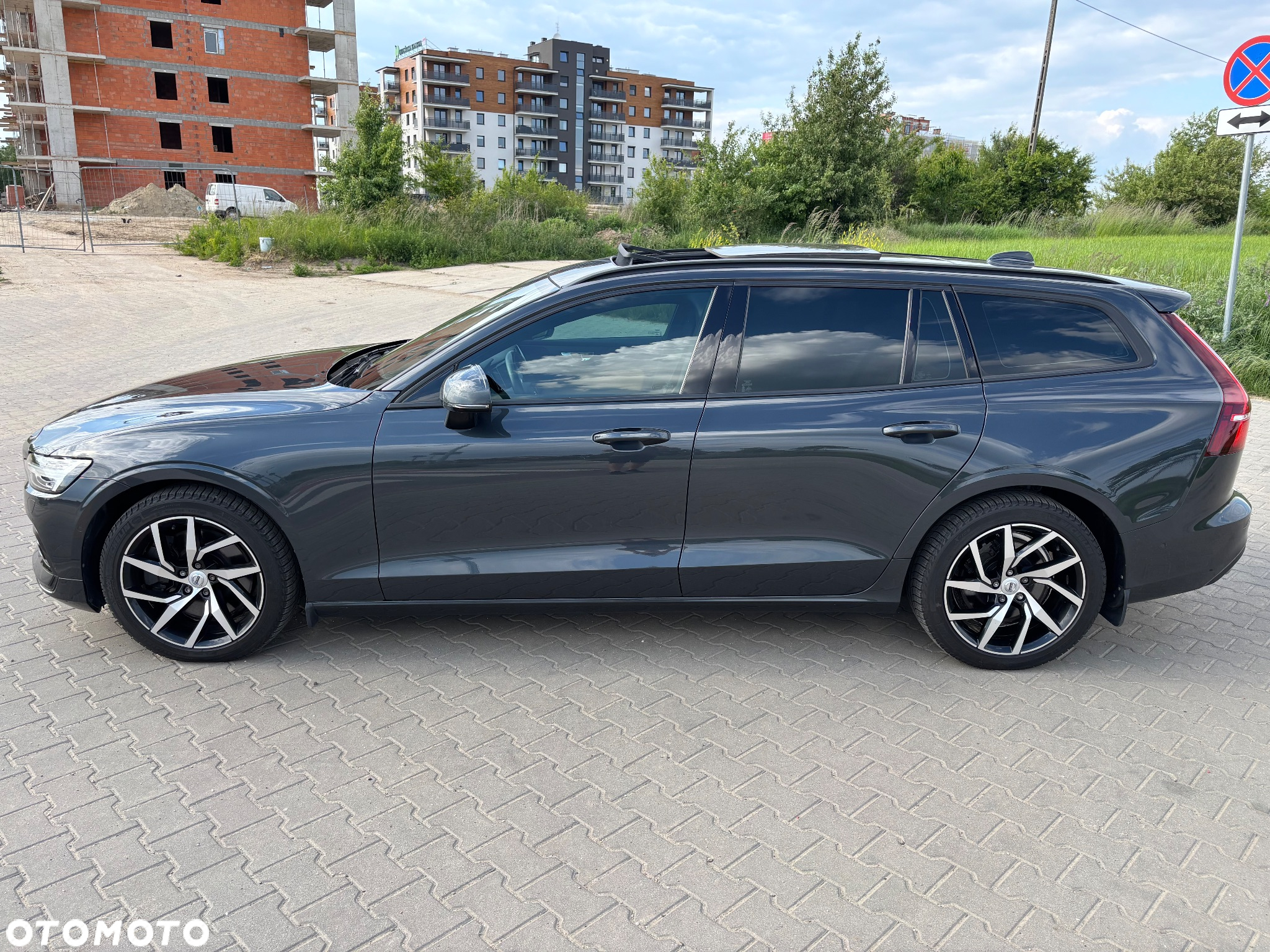 Volvo V60 T6 AWD Momentum Pro - 6