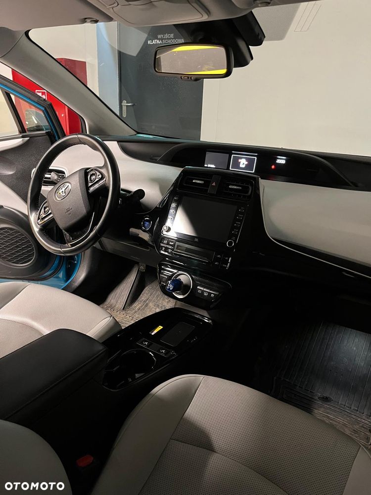 Toyota Prius 1.8 Hybrid Executive - 8