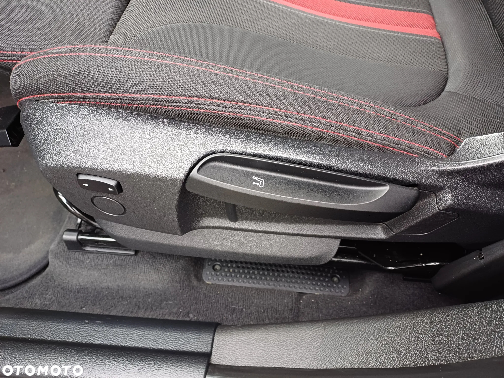 BMW X1 sDrive16d Sport Line - 18