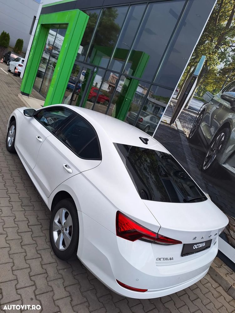 Skoda Octavia 1.5 TSI DSG MHEV Style - 12
