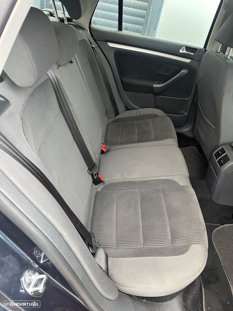 VW Golf Variant 2.0 TDi Confortline DSG - 15