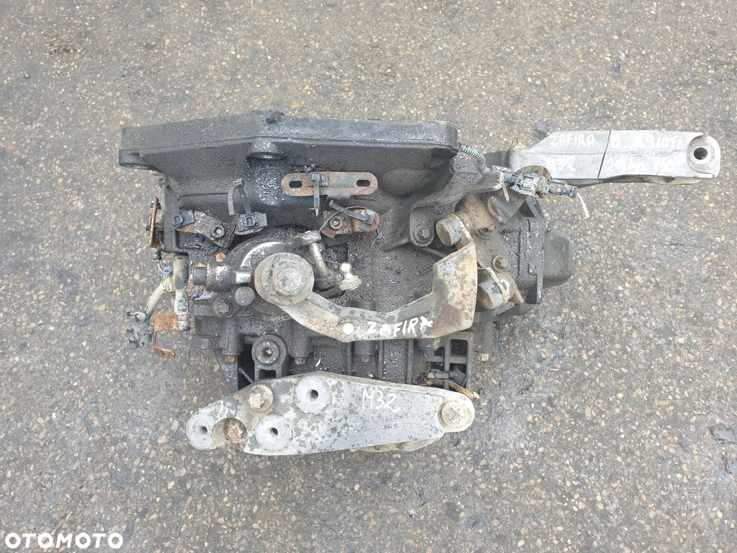 SKRZYNIA BIEGÓW MANUALNA OPEL ZAFIRA B 1.9 CDTI M32 - 3