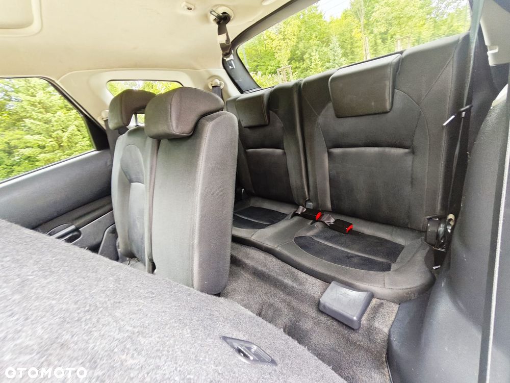 Nissan Qashqai+2 - 32