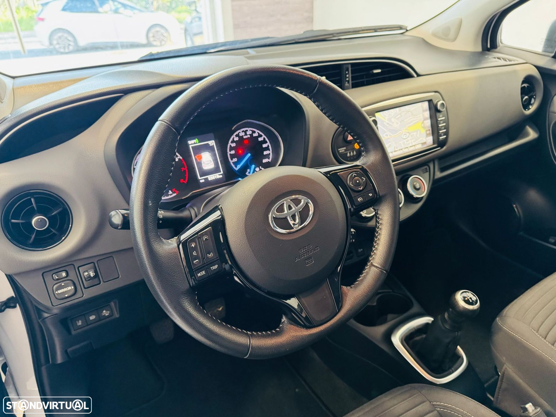 Toyota Yaris 1.0 VVT-i Comfort Plus - 8
