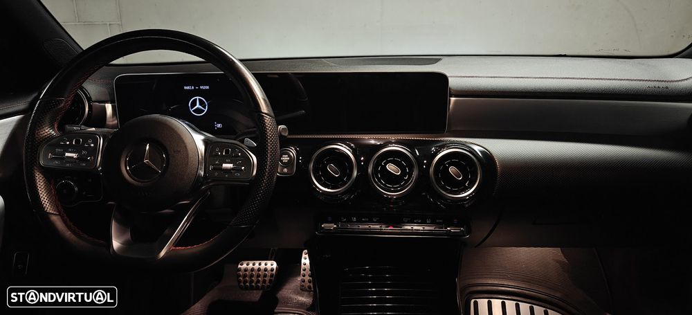 Mercedes-Benz CLA 180 d Shooting Brake AMG Line Aut. - 2