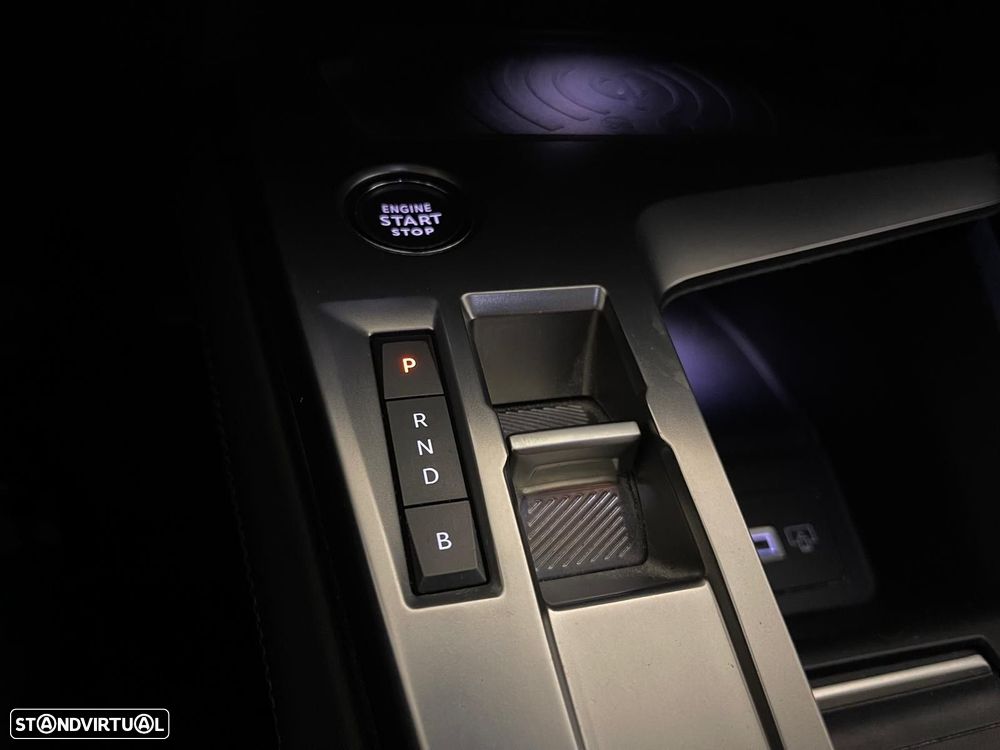 Peugeot 308 1.6 Hybrid Allure e-EAT8 - 29