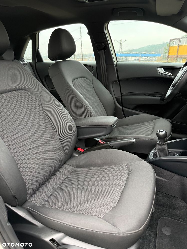 Audi A1 Sportback 1.6 TDI S line edition - 18