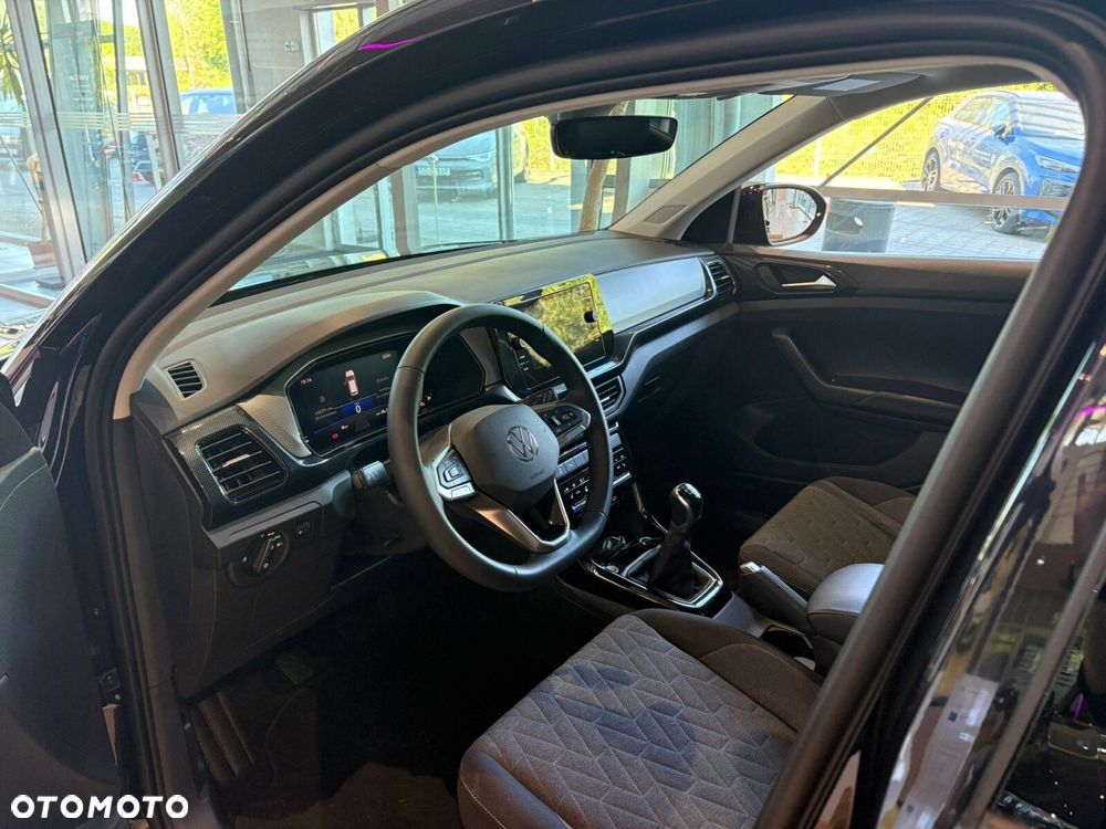 Volkswagen T-Cross - 11