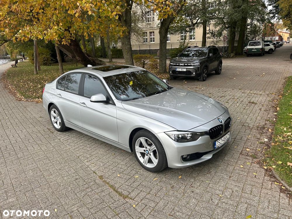 BMW Seria 3 328i xDrive - 4