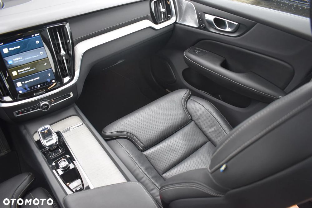 Volvo S60 B5 B AWD Ultimate Dark - 20