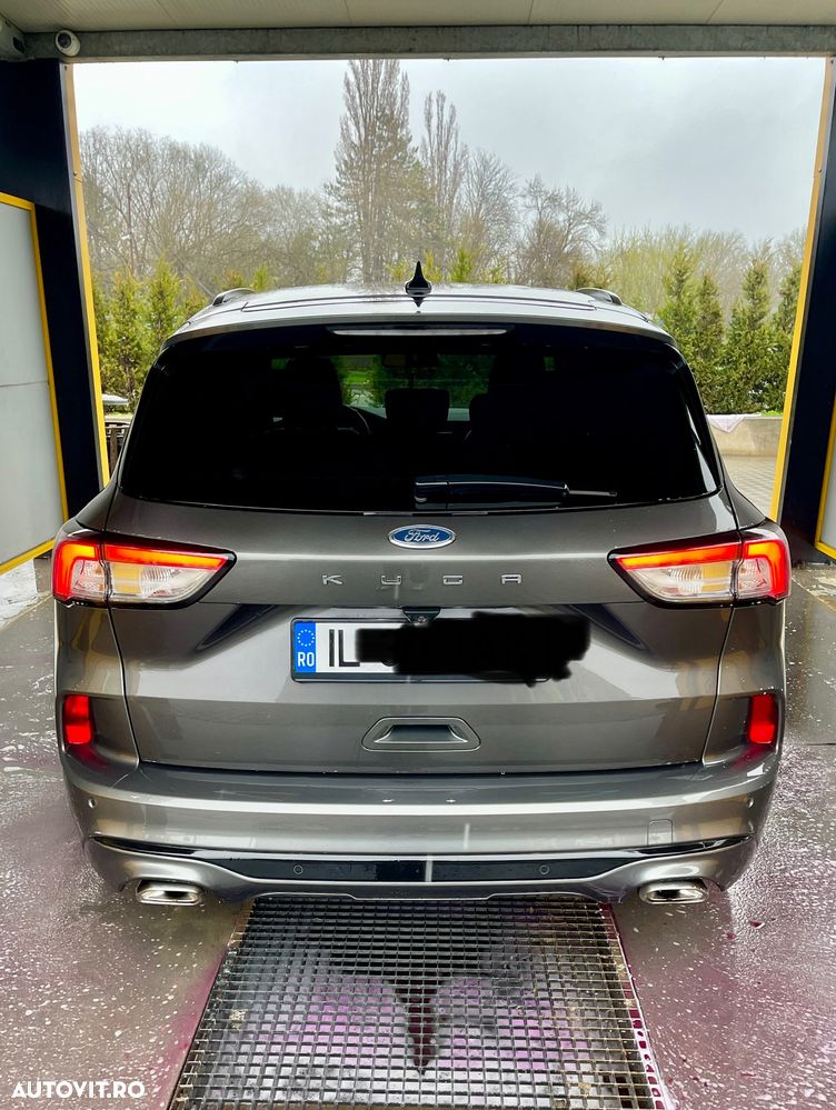 Ford Kuga 1.5 TDCi 2x4 Aut. ST-Line - 3