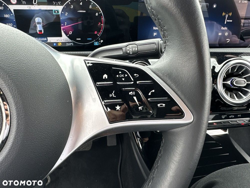 Mercedes-Benz CLA 180 Progressive 7G-DCT - 22