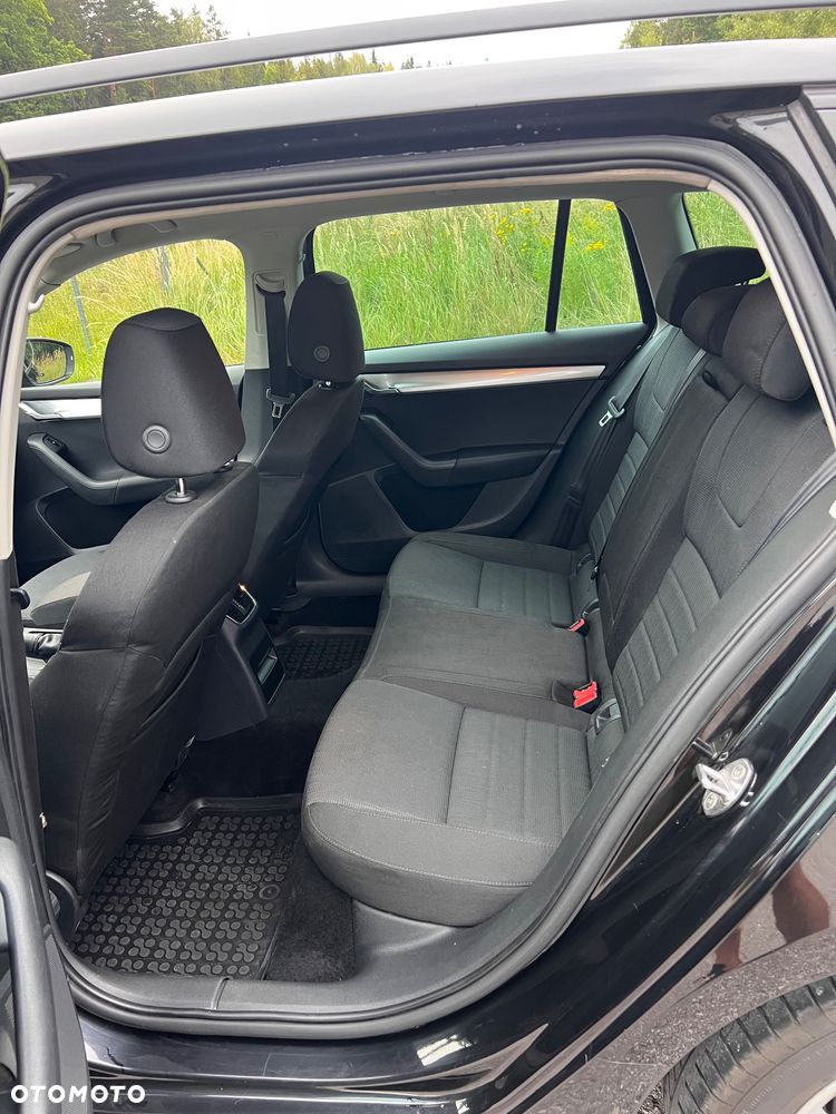 Skoda Octavia 1.6 TDI Elegance DSG - 12