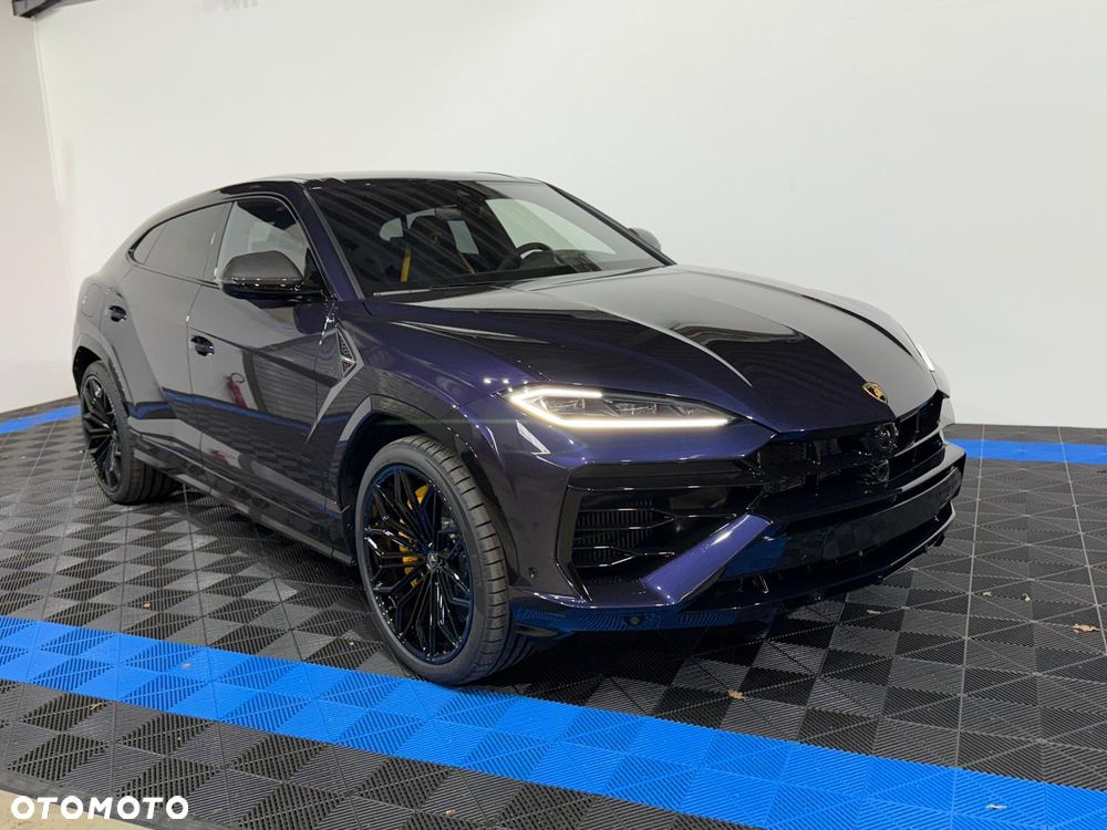 Lamborghini Urus - 13