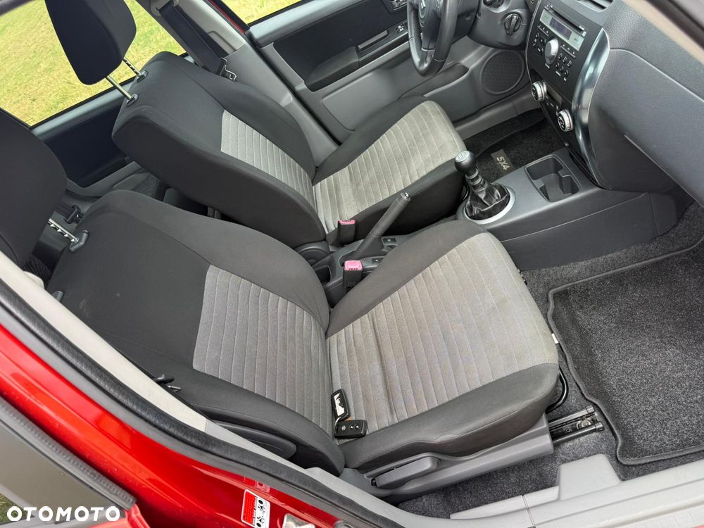Suzuki SX4 - 12