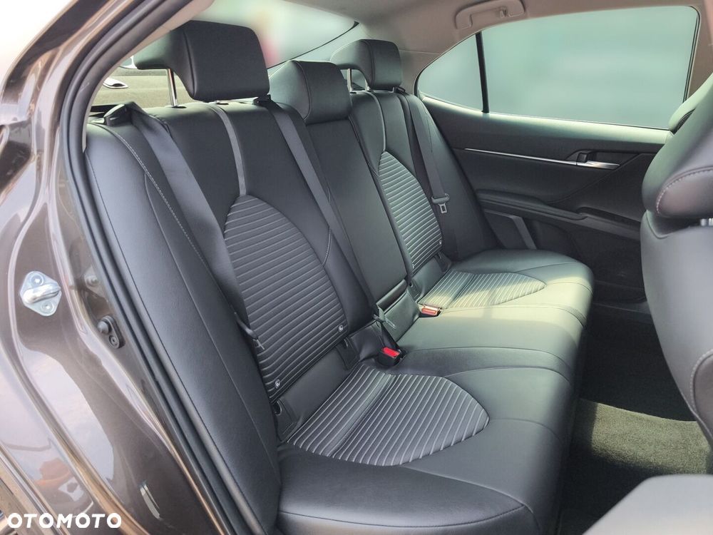 Toyota Camry 2.5 Hybrid Prestige CVT - 12