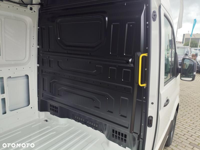 Volkswagen Crafter - 13