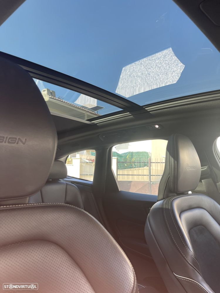 Volvo XC 60 2.0 T8 PHEV R-Design AWD - 22